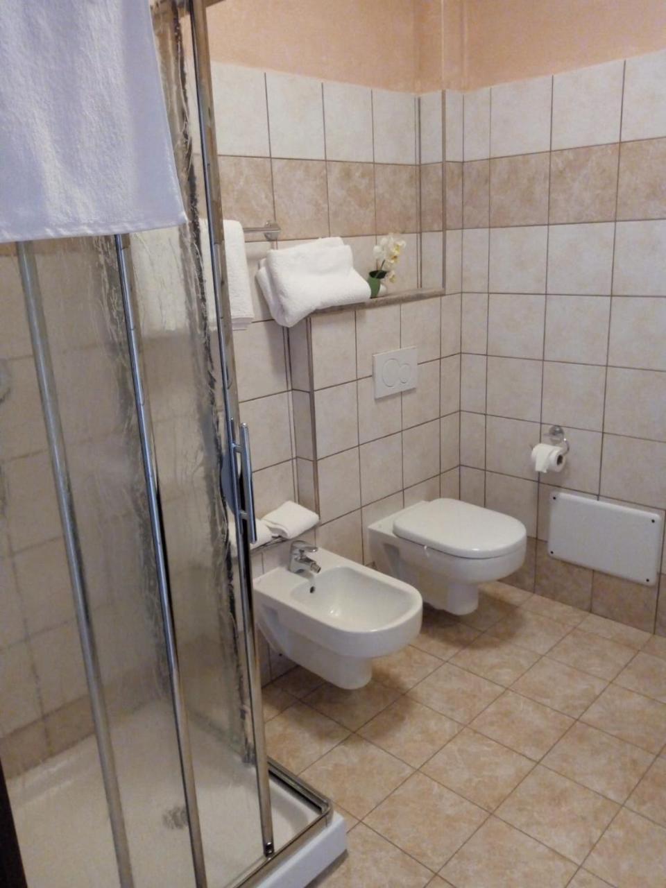 Agriturismo Nizur'In Roccaverano Zewnętrze zdjęcie